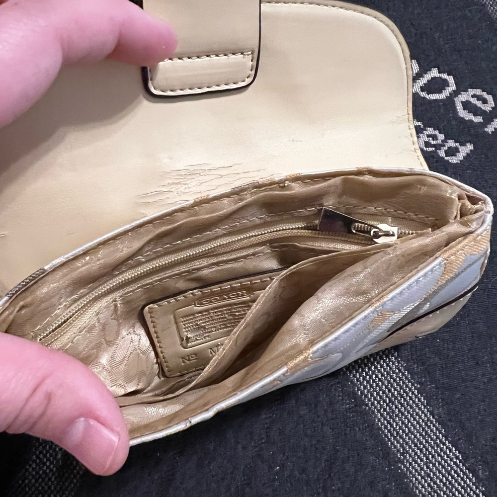 Coach Wristlet - Picture 4 of 6